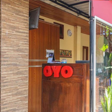 Oyo 2581 Ketut Smile Hotel Denpasar  Luaran gambar