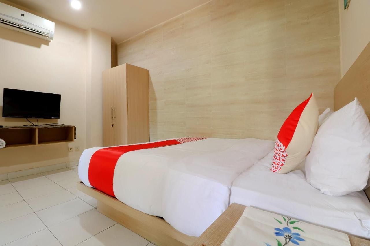 Oyo 2581 Ketut Smile Hotel Denpasar  Luaran gambar
