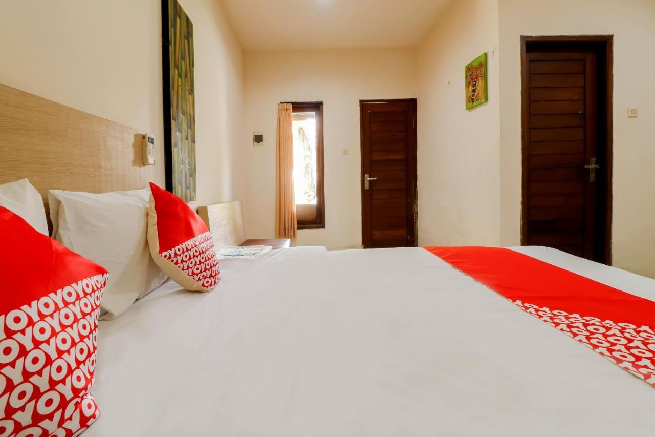 Oyo 2581 Ketut Smile Hotel Denpasar  Luaran gambar