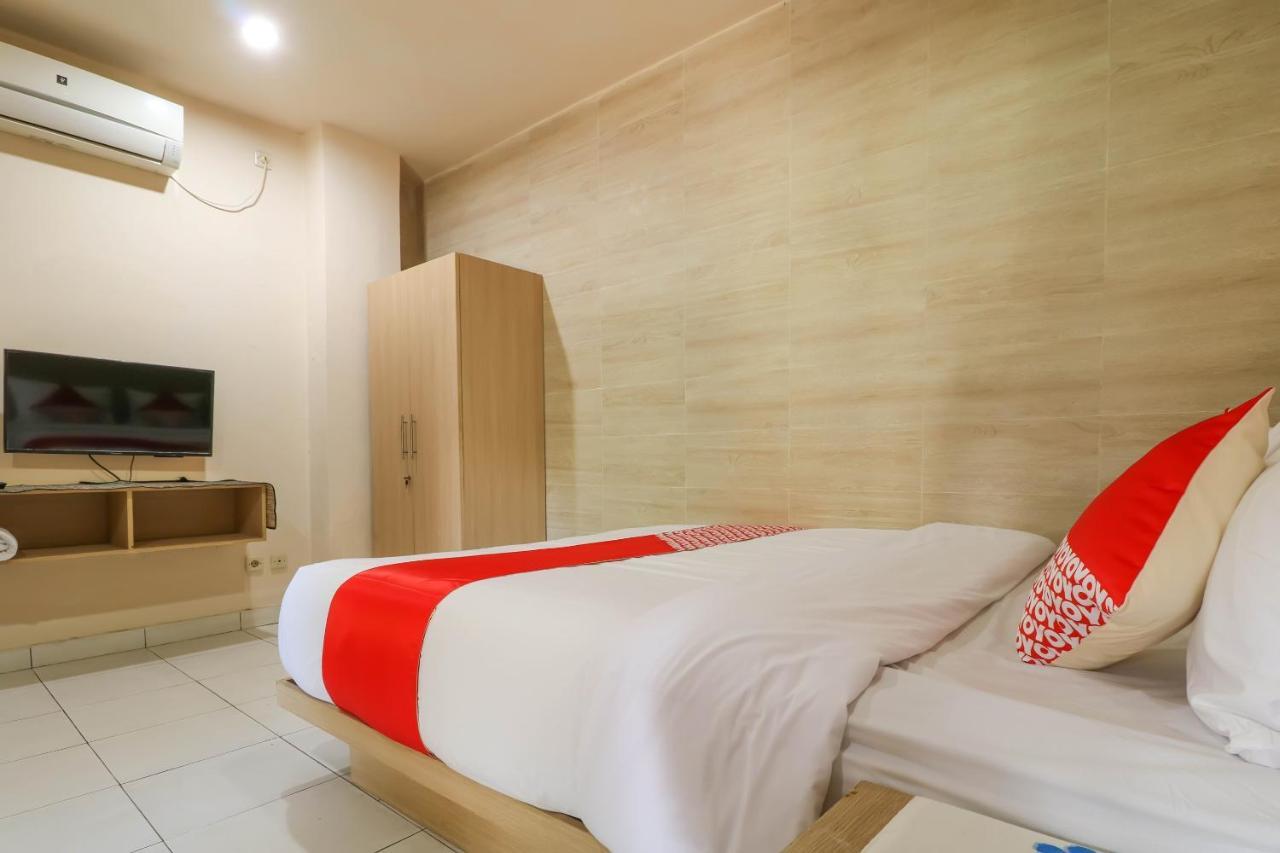 Oyo 2581 Ketut Smile Hotel Denpasar  Luaran gambar