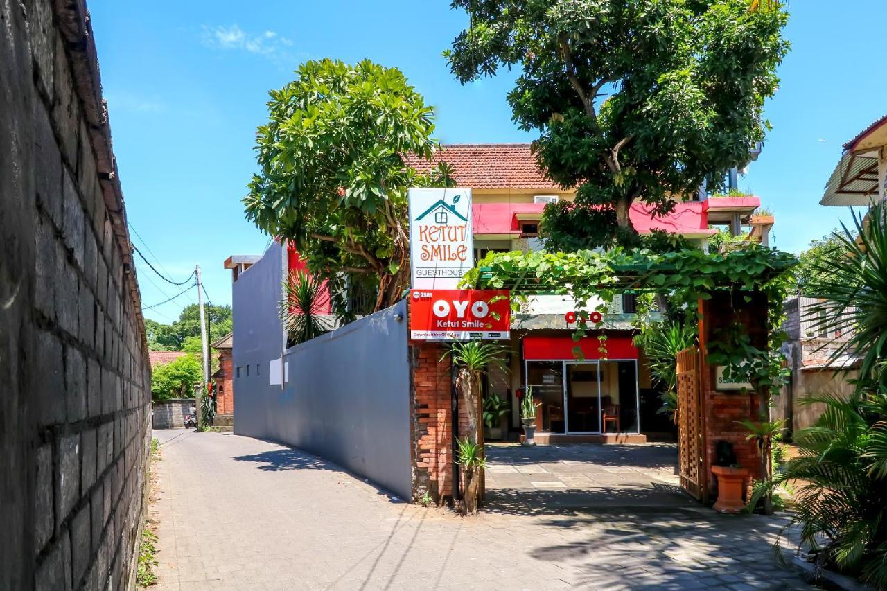 Oyo 2581 Ketut Smile Hotel Denpasar  Luaran gambar